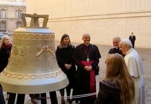 Poświęcenie dzwonów Głos Nienarodzonych w Rzymie